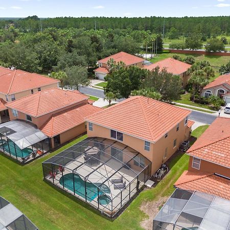 Large Spacious Home W Private Pool & Hot Tub Davenport Esterno foto