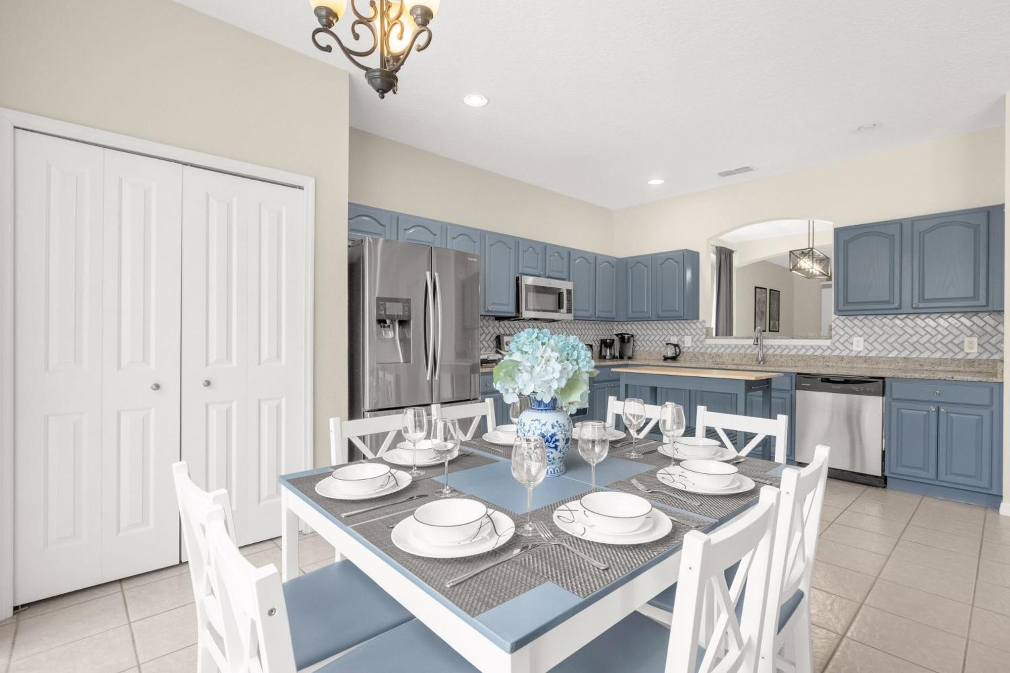 Large Spacious Home W Private Pool & Hot Tub Davenport Esterno foto